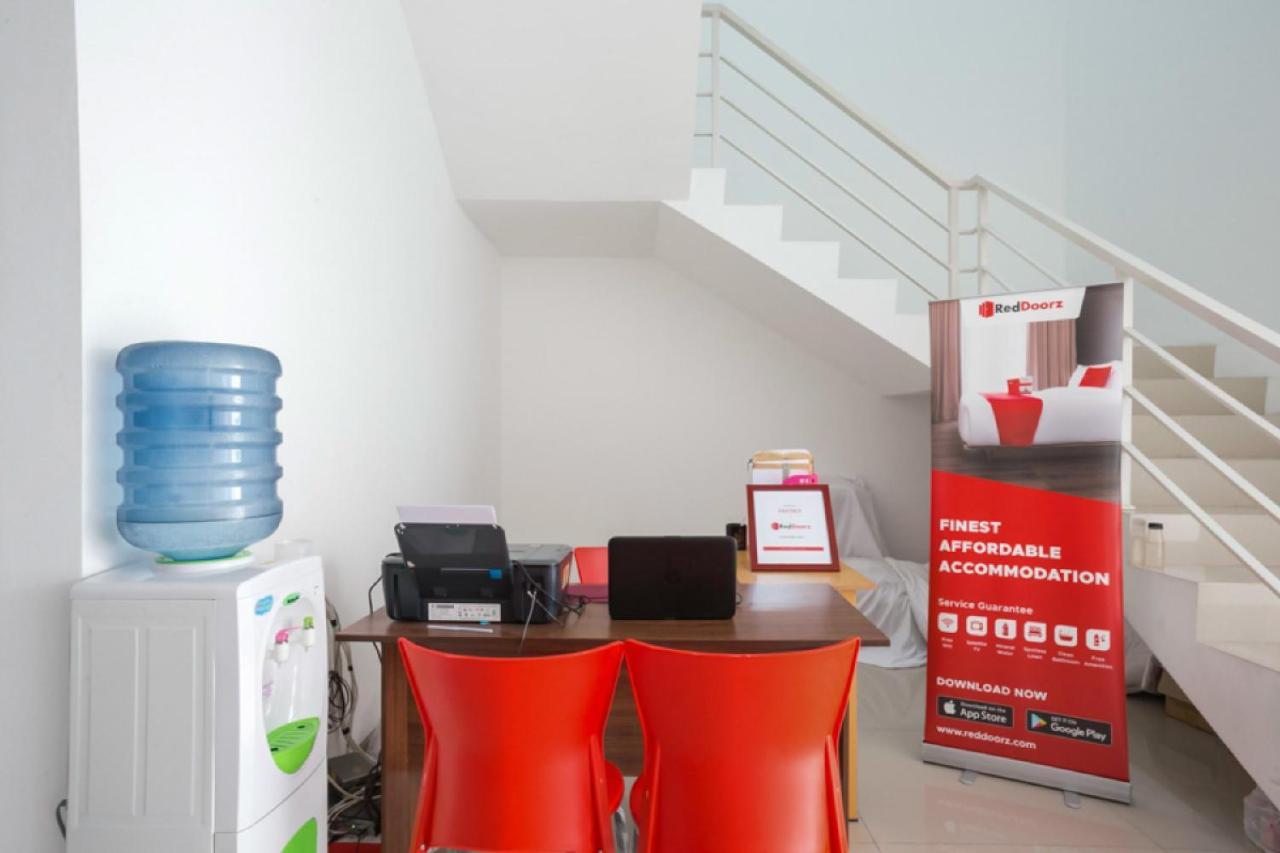 Reddoorz Syariah Near Lapangan Pancasila Simpang Lima Hostel Semarang Ngoại thất bức ảnh